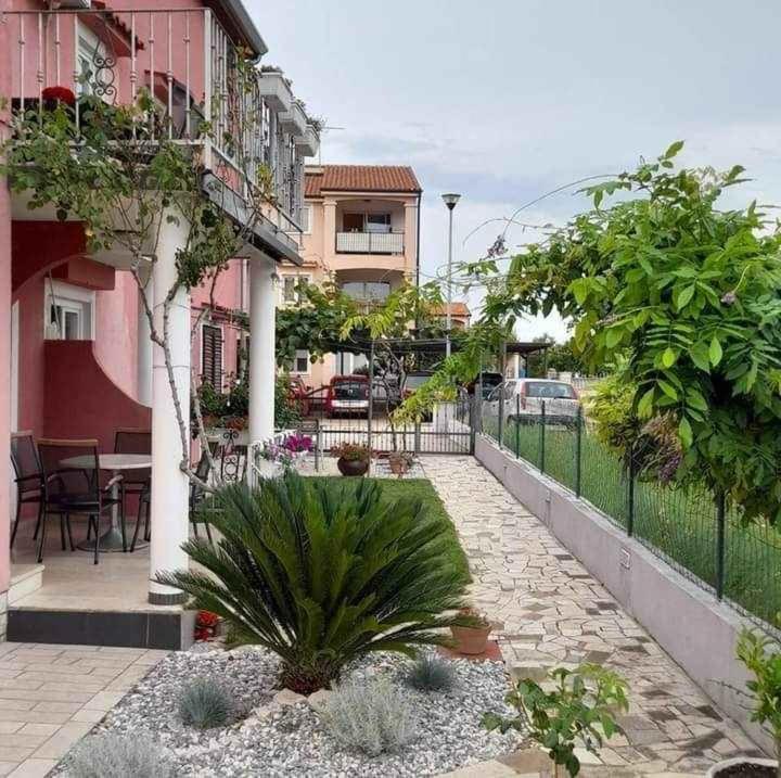 Apartments Dragica Porec Esterno foto